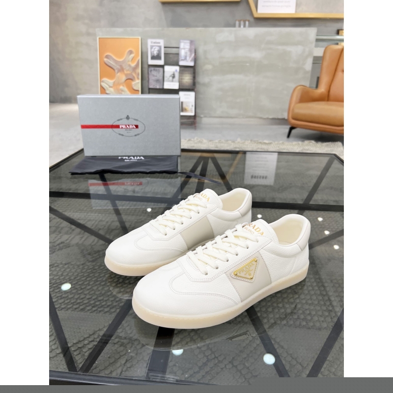 Pra*a casual shoes